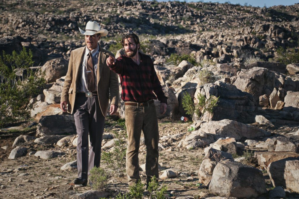 4100_D002_00311_R3 (l-r.) Academy Award nominees Michael Shannon and Jake Gyllenhaal star as Bobby Andes and Tony Hastings in writer/director Tom Ford?s romantic thriller NOCTURNAL ANIMALS, a Focus Features release. Credit: Merrick Morton/Focus Features