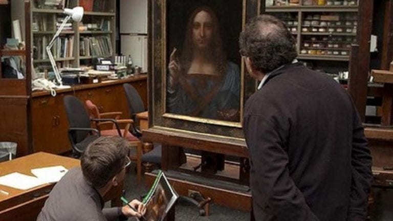 SELECT-THE-LOST-LEONARDO-Robert-Simon-inspection-of-the-Salvator-Mundi-at-the-National-Gallery-2011.-Copyright-Robert-Simon-Courtesy-of-Sony-Pictures-Classics.JPG